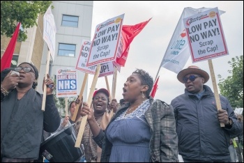 Barts NHS workers on strike, 15.7.17, photo Paul Mattsson